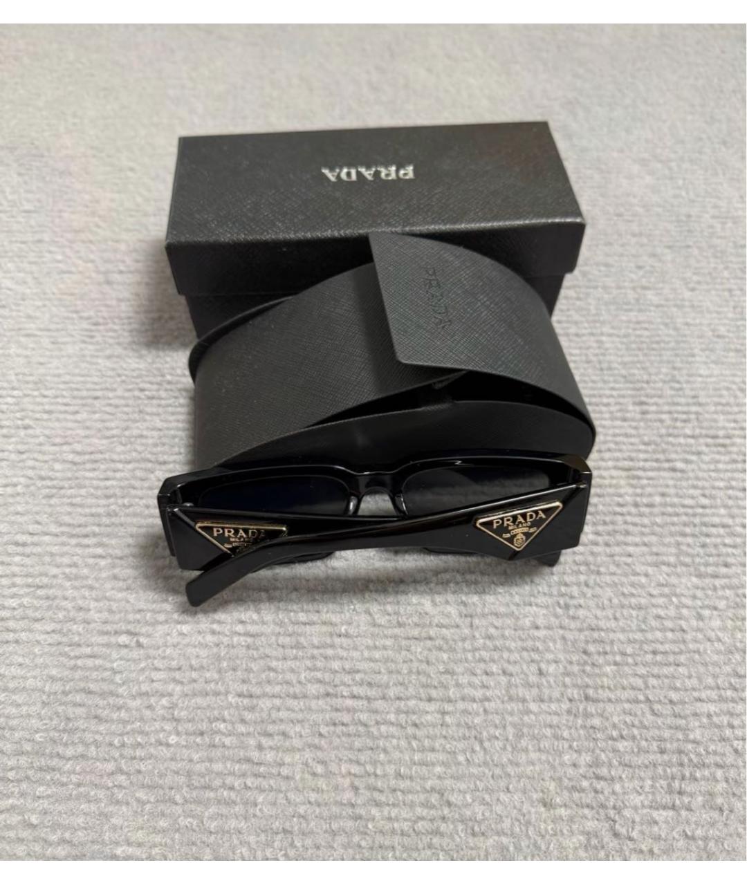 PRADA Черные пластиковые солнцезащитные очки, фото 3