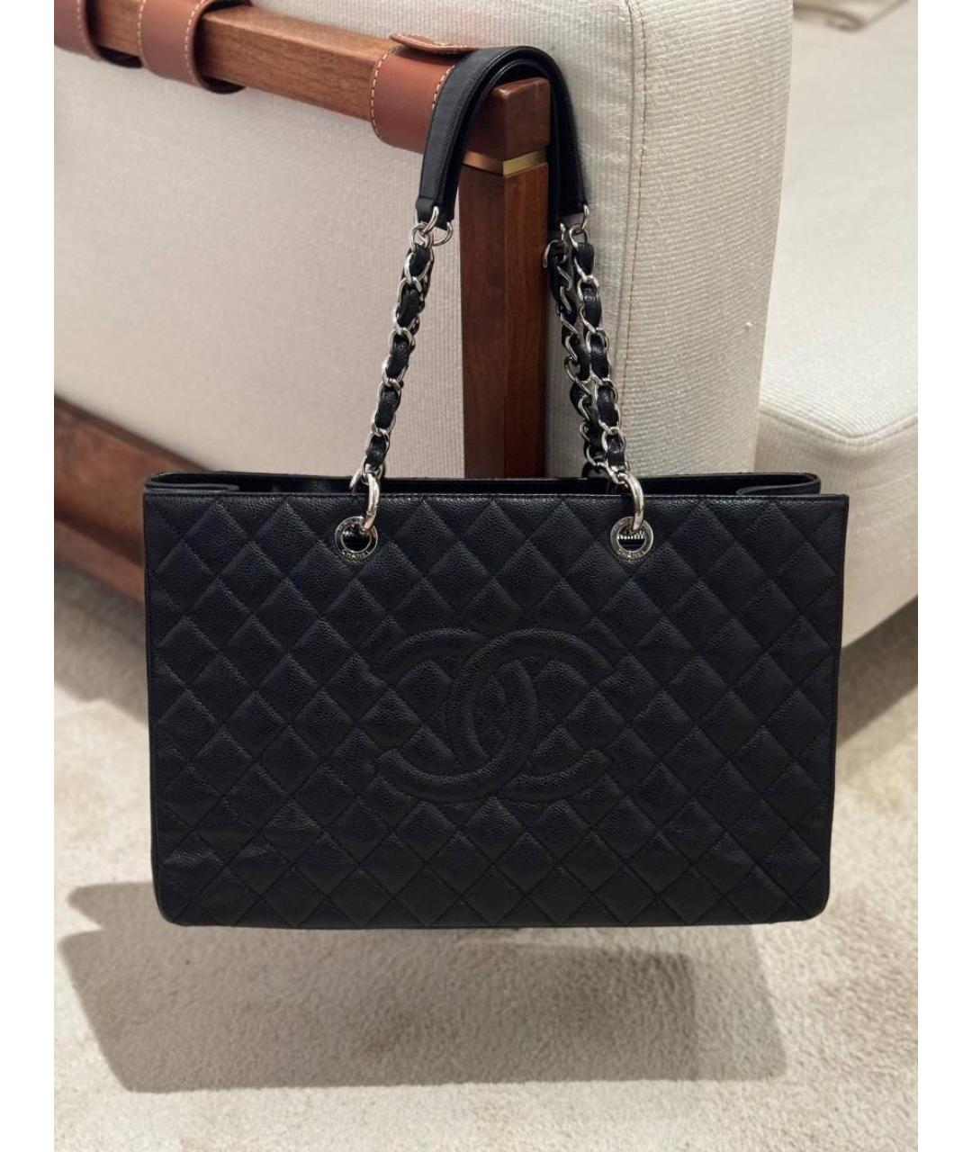 CHANEL Черная кожаная сумка тоут, фото 3