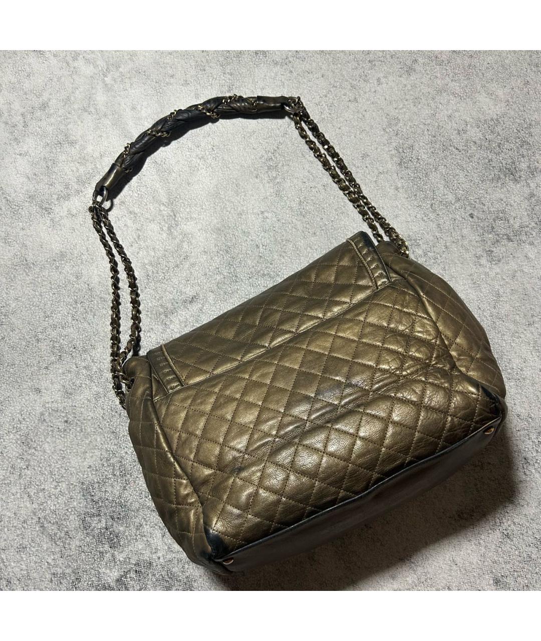 CHANEL Золотая кожаная сумка с короткими ручками, фото 4