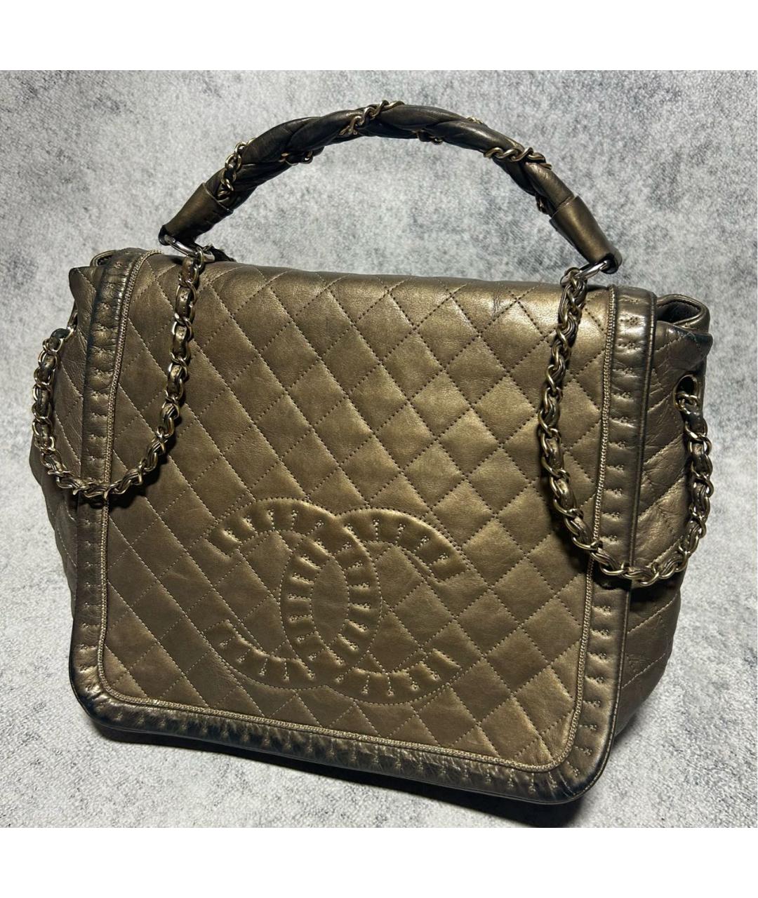 CHANEL Золотая кожаная сумка с короткими ручками, фото 9