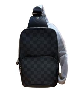LOUIS VUITTON Барсетка