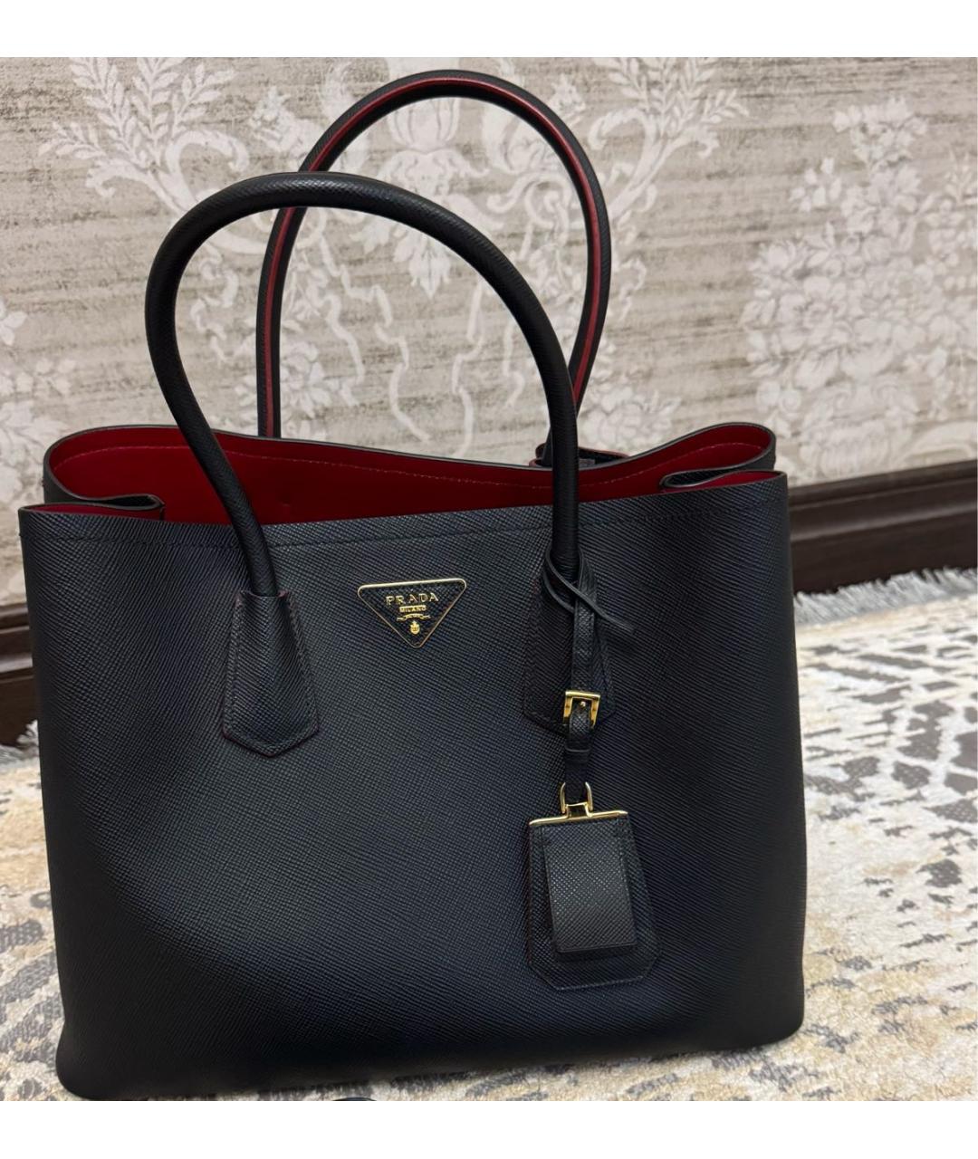 PRADA Черная кожаная сумка с короткими ручками, фото 7