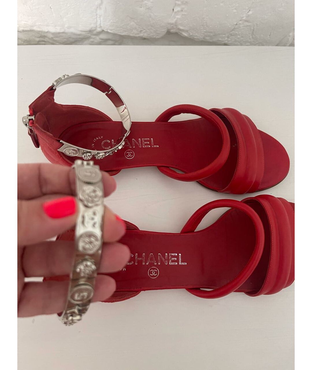 CHANEL PRE-OWNED Красные кожаные босоножки, фото 5