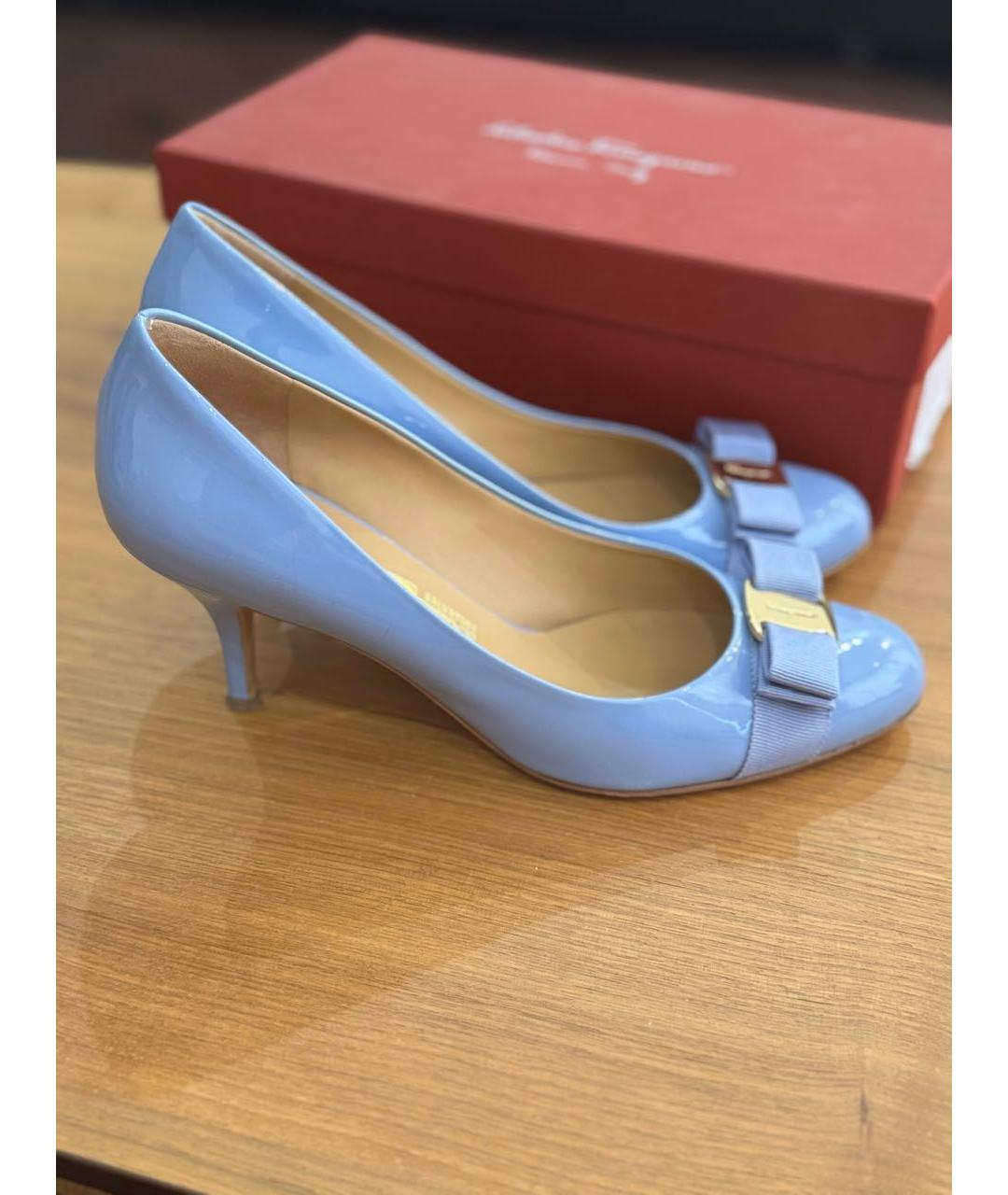 FERRAGAMO Голубые туфли из лакированной кожи, фото 9