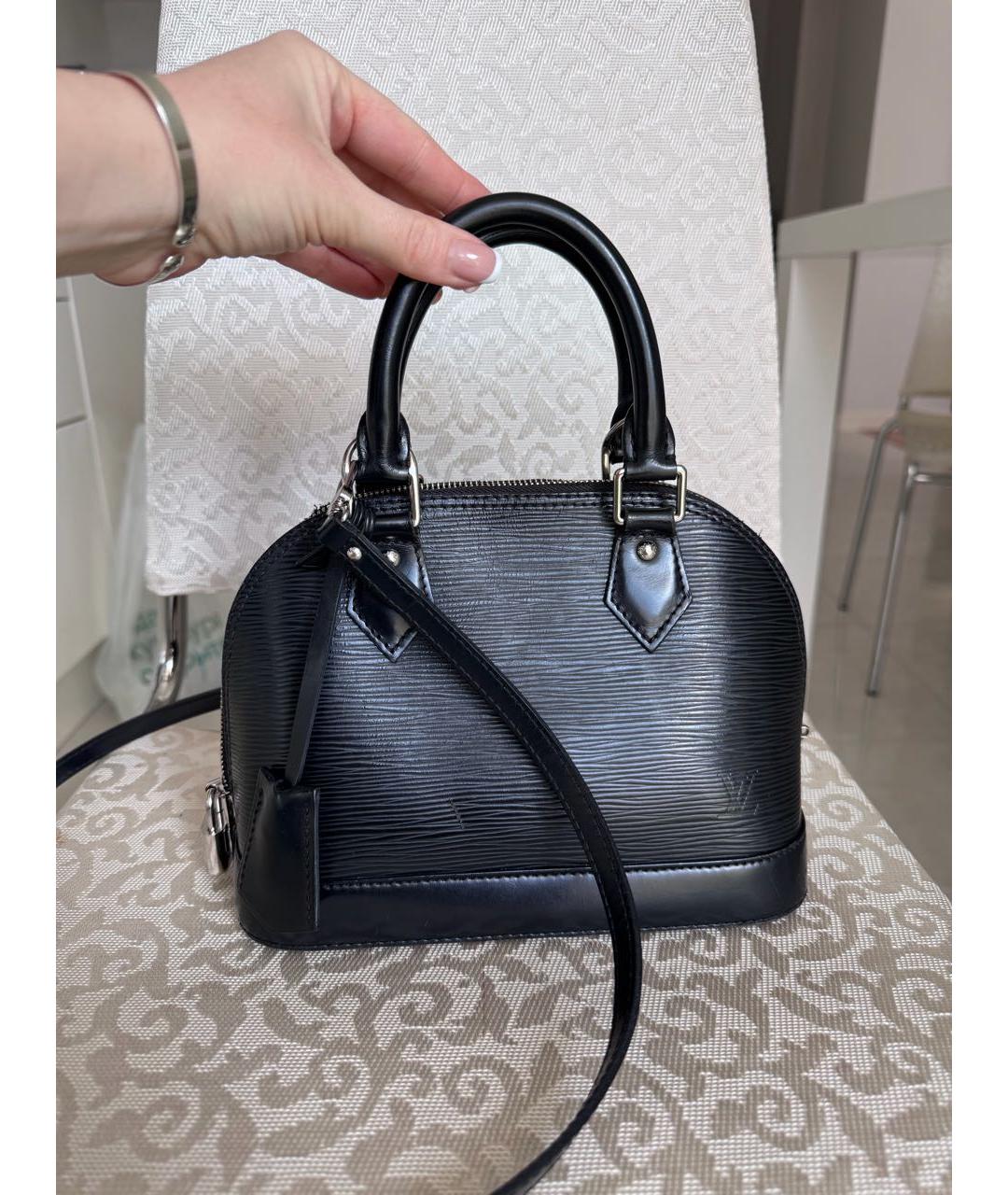 LOUIS VUITTON Черная кожаная сумка с короткими ручками, фото 3