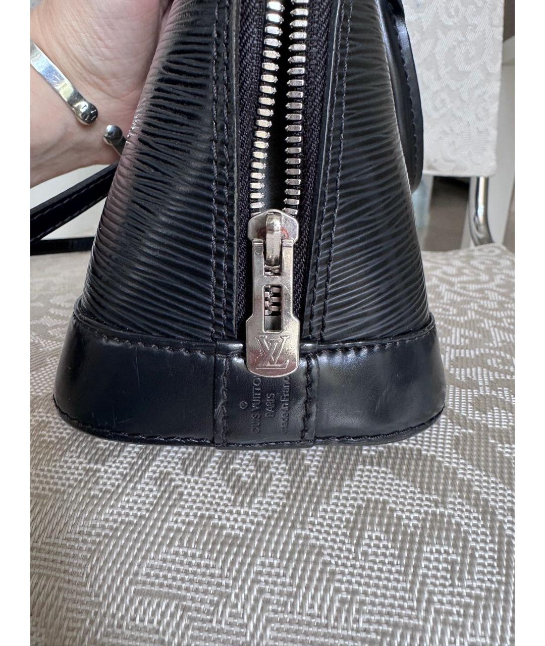 LOUIS VUITTON Черная кожаная сумка с короткими ручками, фото 4