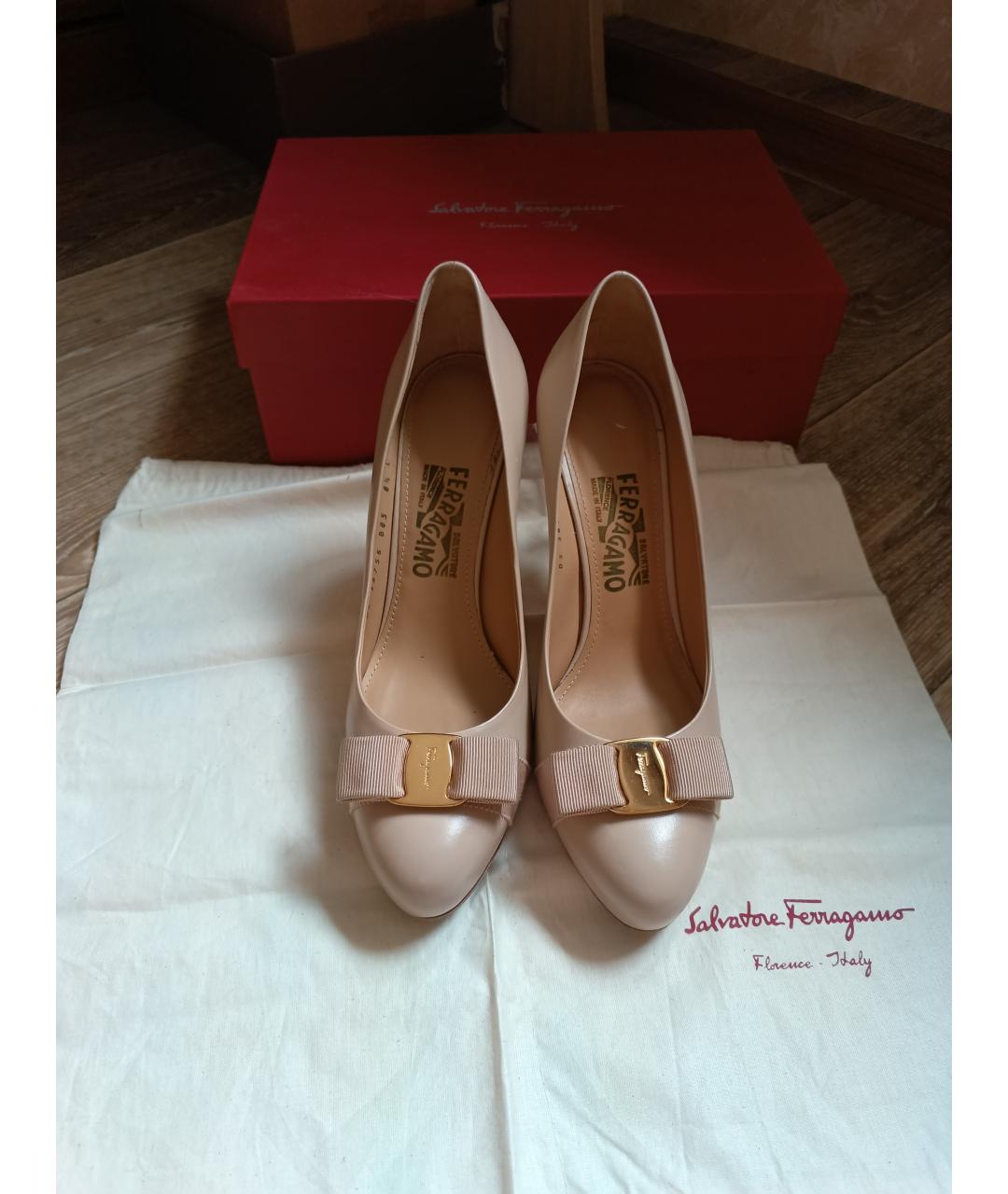 FERRAGAMO Бежевые кожаные туфли, фото 2