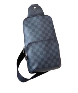 LOUIS VUITTON Сумка на плечо