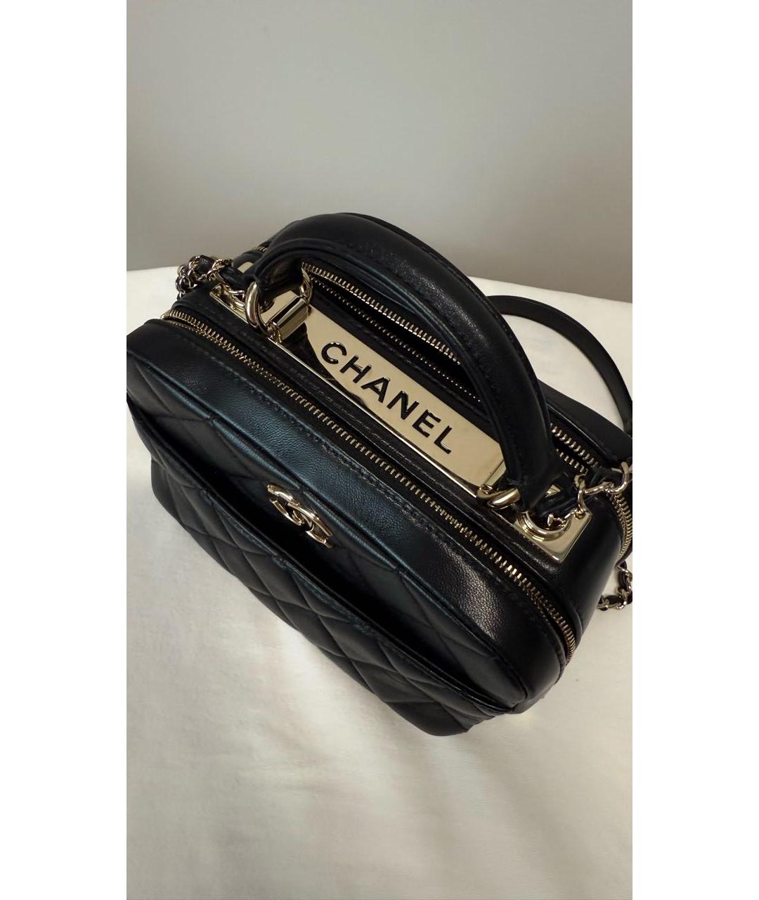 CHANEL Черная кожаная сумка с короткими ручками, фото 4