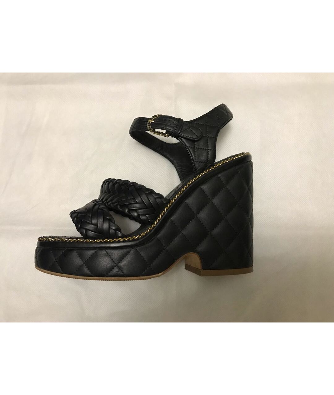 CHANEL Черные кожаные босоножки, фото 2