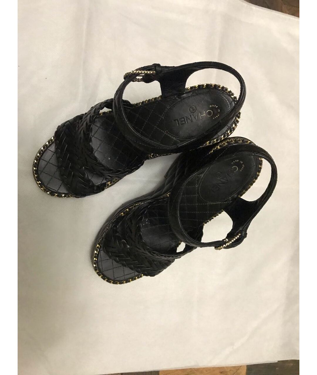CHANEL Черные кожаные босоножки, фото 4