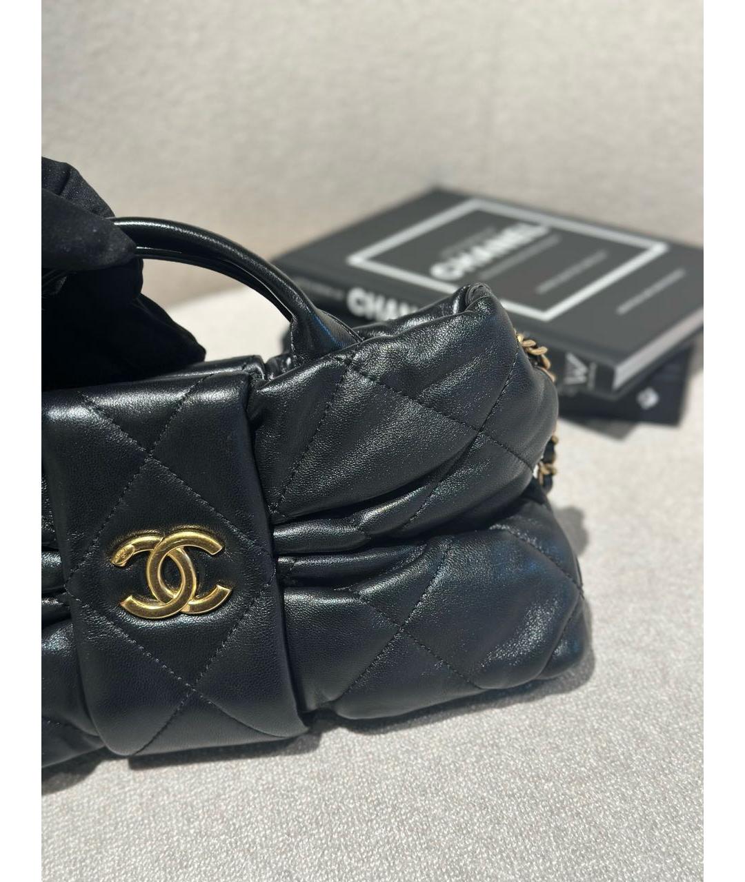 CHANEL Черная кожаная сумка с короткими ручками, фото 2