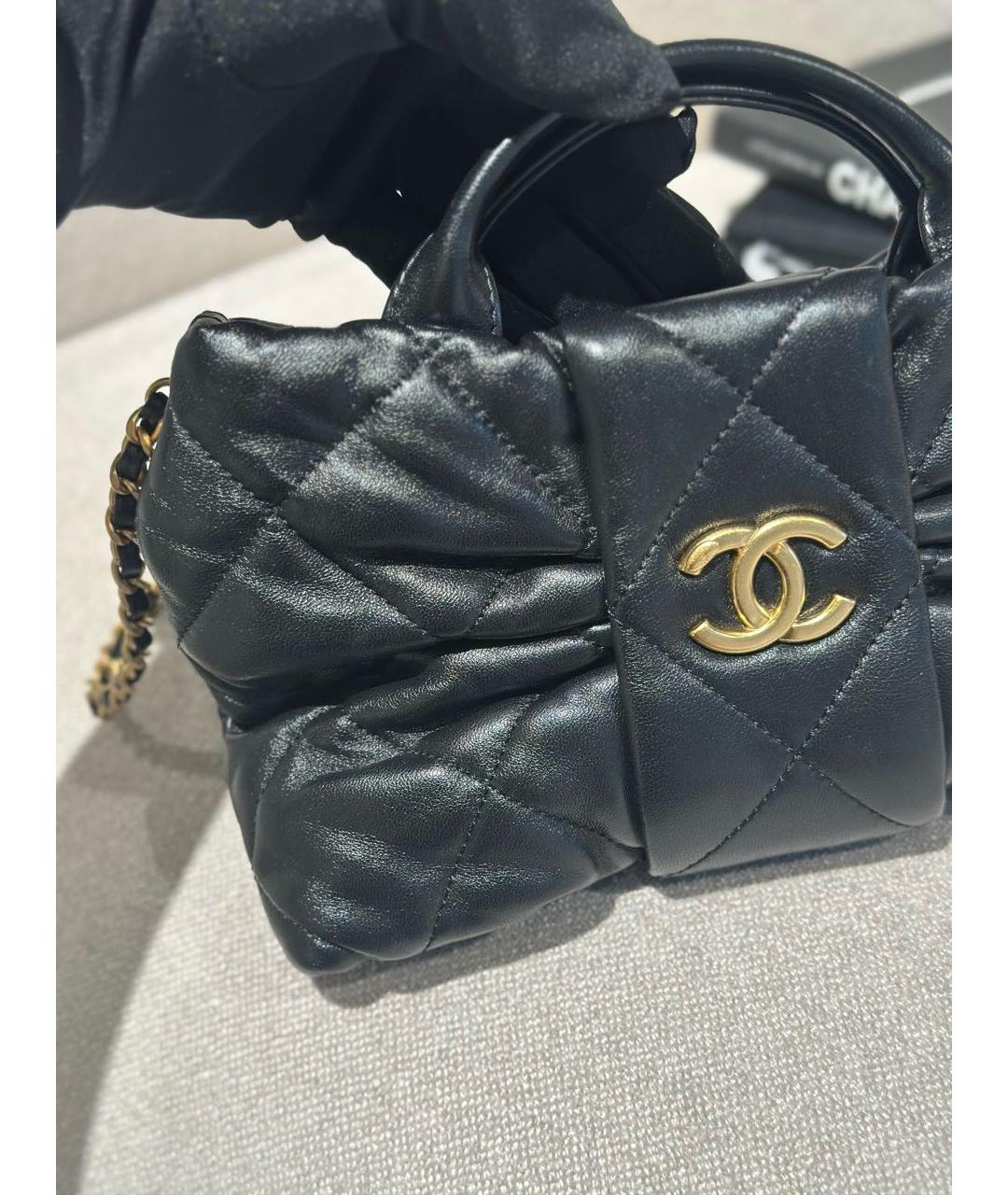 CHANEL Черная кожаная сумка с короткими ручками, фото 3