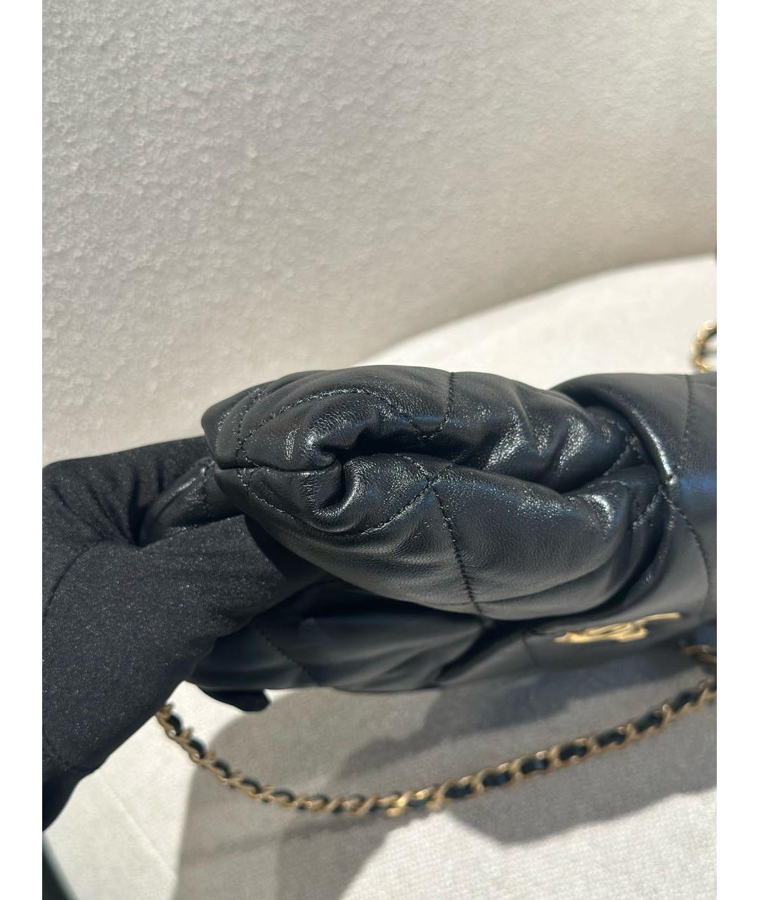 CHANEL Черная кожаная сумка с короткими ручками, фото 5