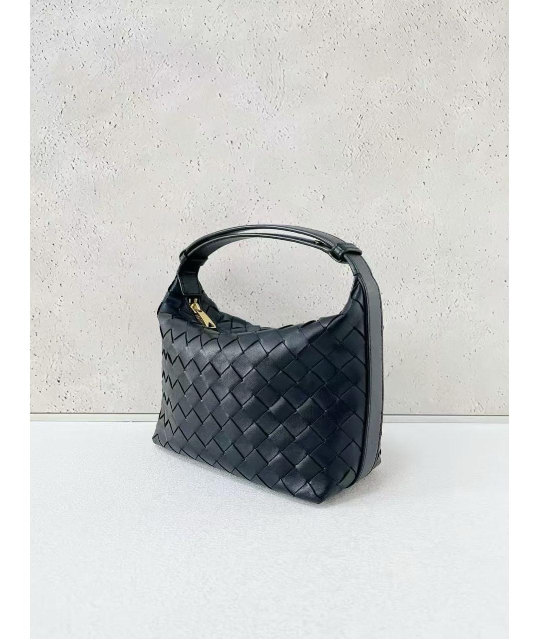 BOTTEGA VENETA Черная кожаная сумка с короткими ручками, фото 3