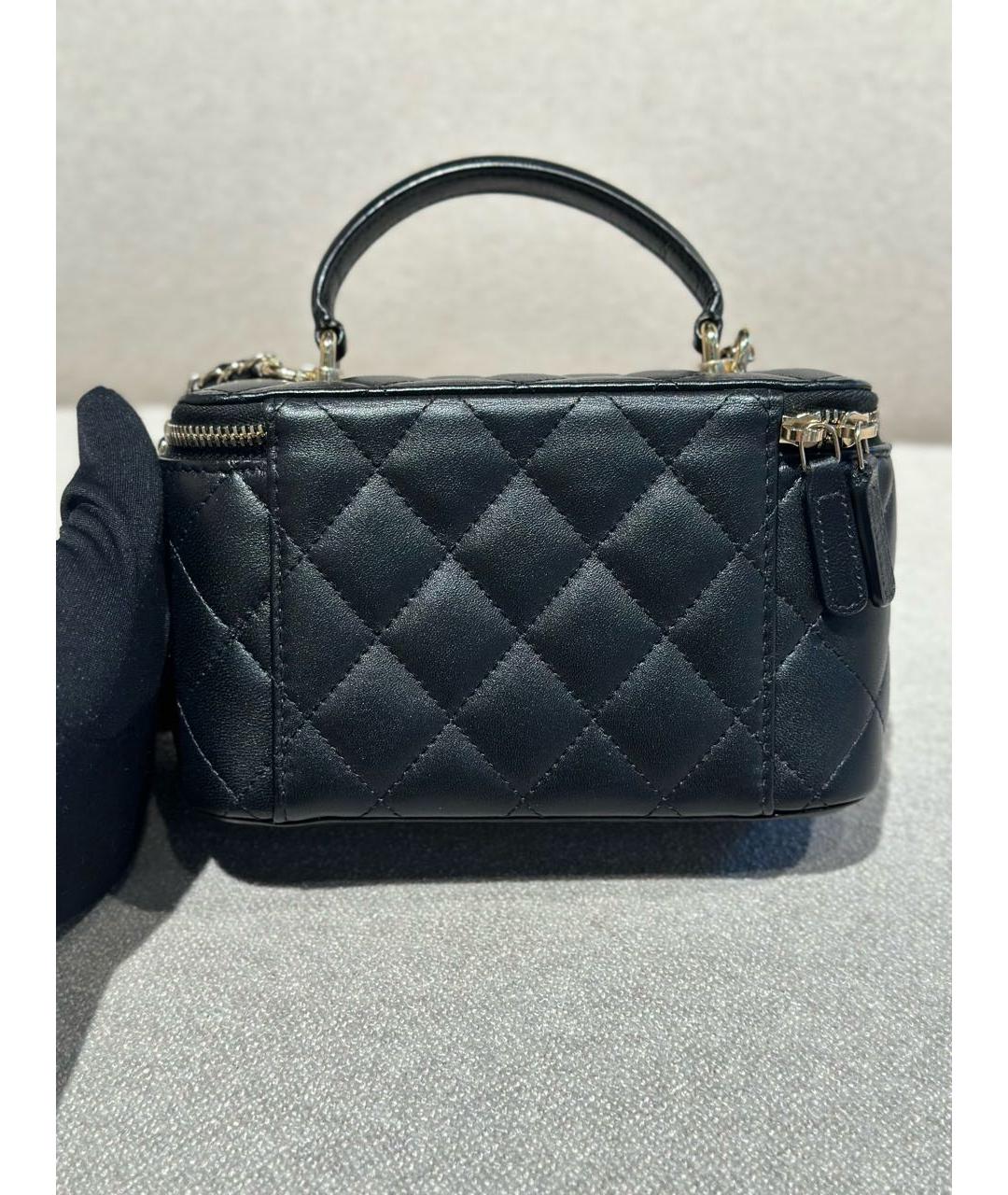 CHANEL Черная кожаная сумка с короткими ручками, фото 3