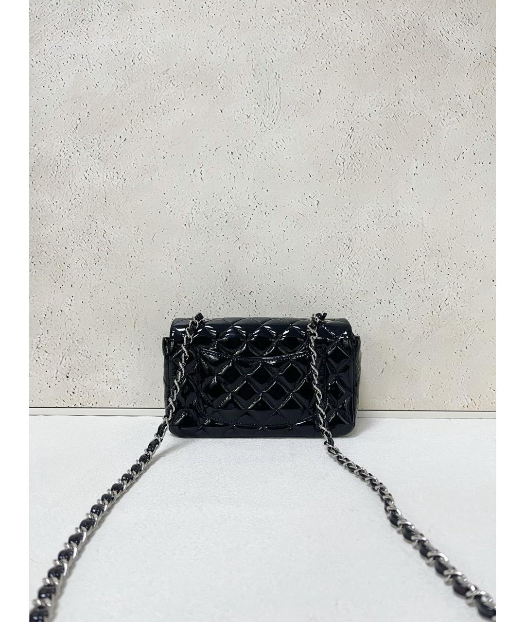 CHANEL Черная сумка через плечо из лакированной кожи, фото 3