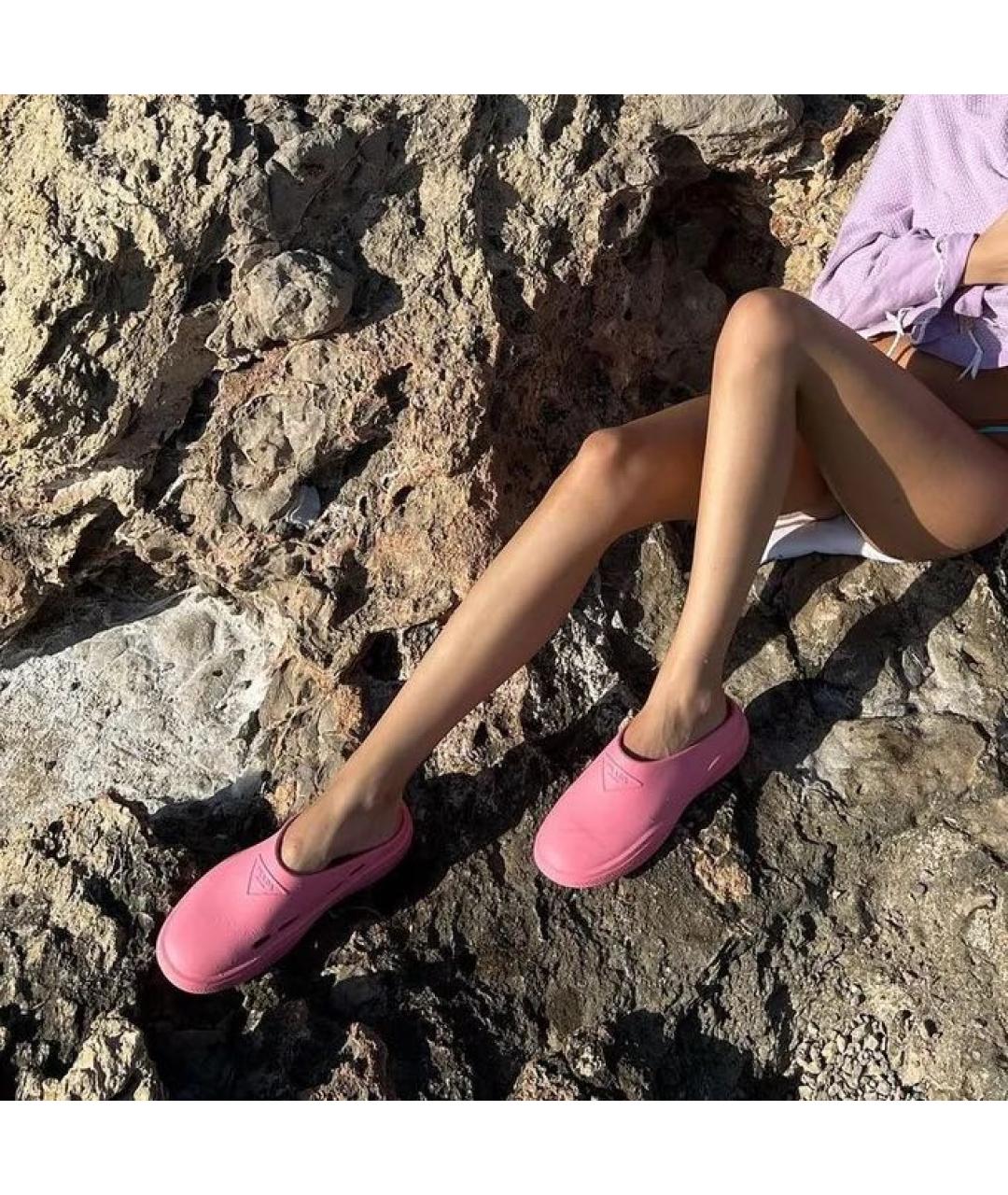 PRADA Розовые резиновые сабо, фото 8