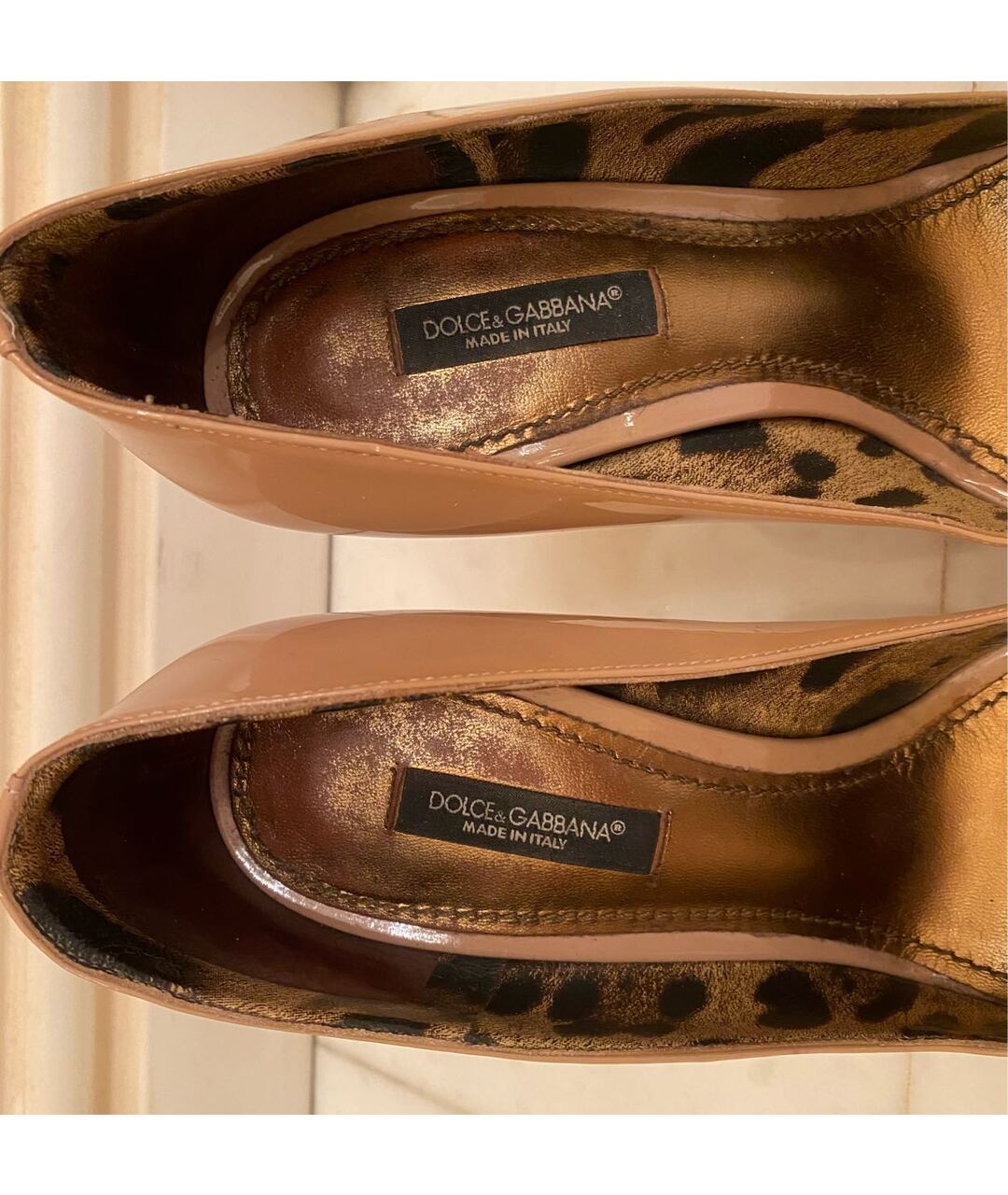 DOLCE&GABBANA Бежевые туфли из лакированной кожи, фото 6