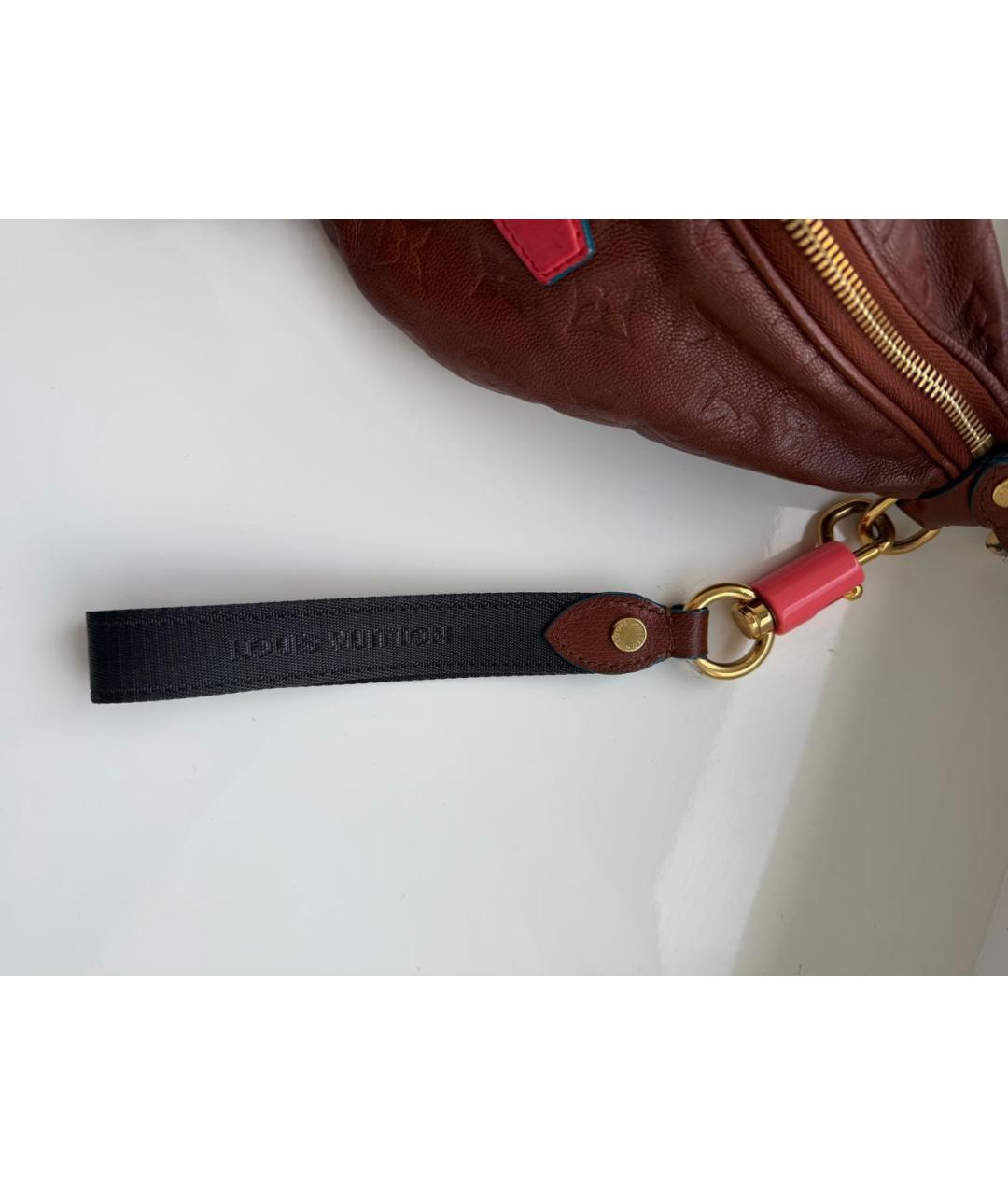 LOUIS VUITTON Коричневая кожаная поясная сумка, фото 6