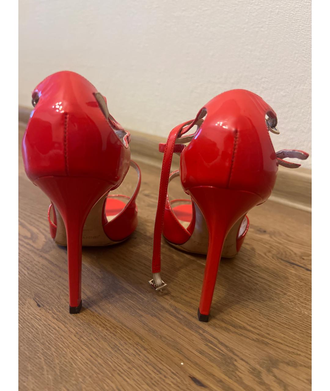 JIMMY CHOO Красные босоножки из лакированной кожи, фото 4