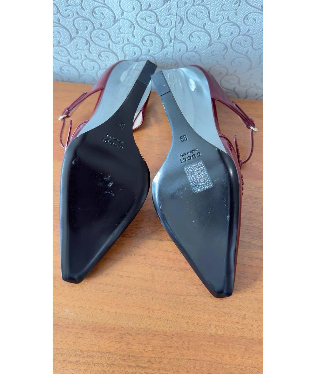 GUCCI Бордовые босоножки из лакированной кожи, фото 3