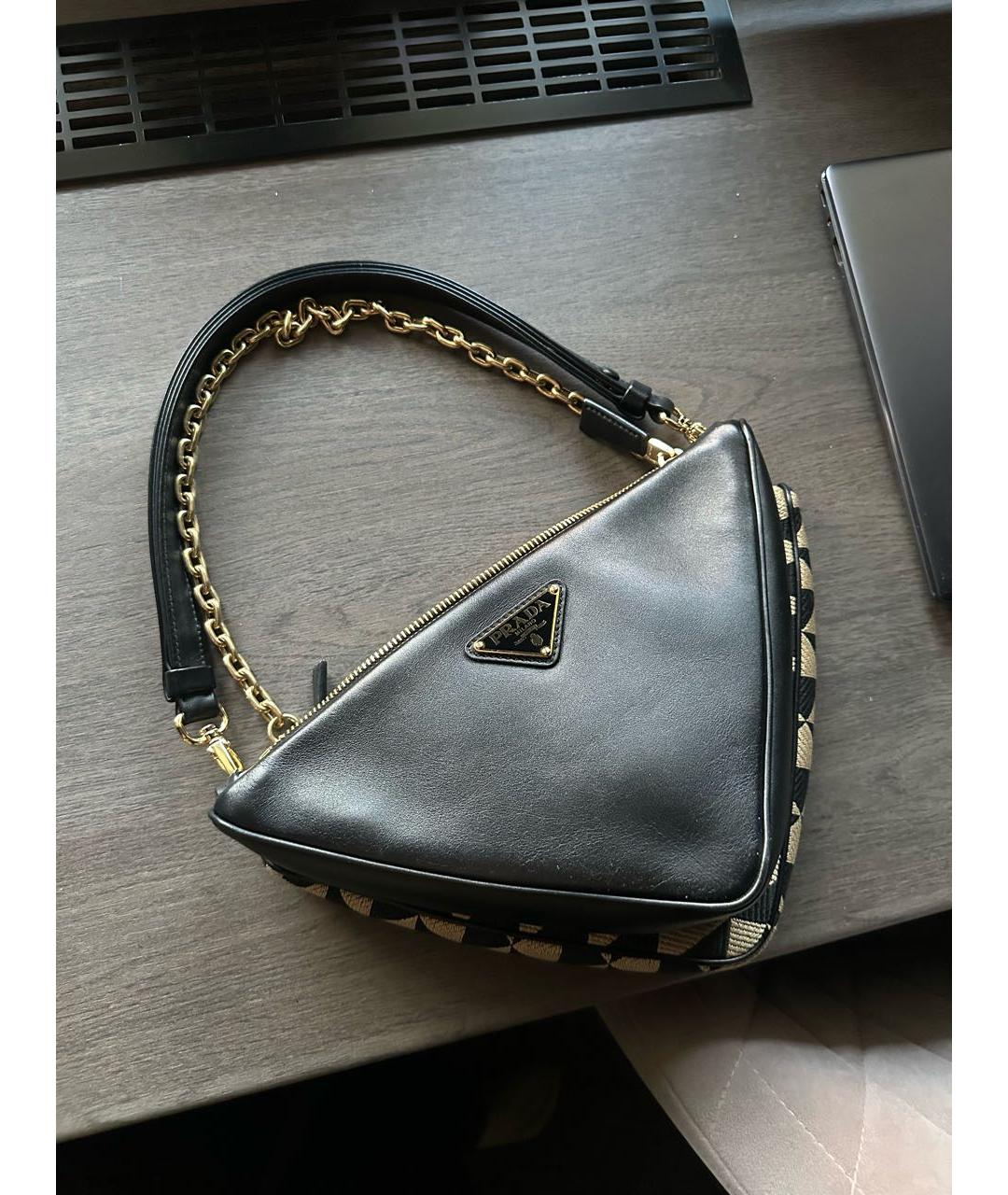PRADA Горчичная жаккардовая сумка с короткими ручками, фото 3