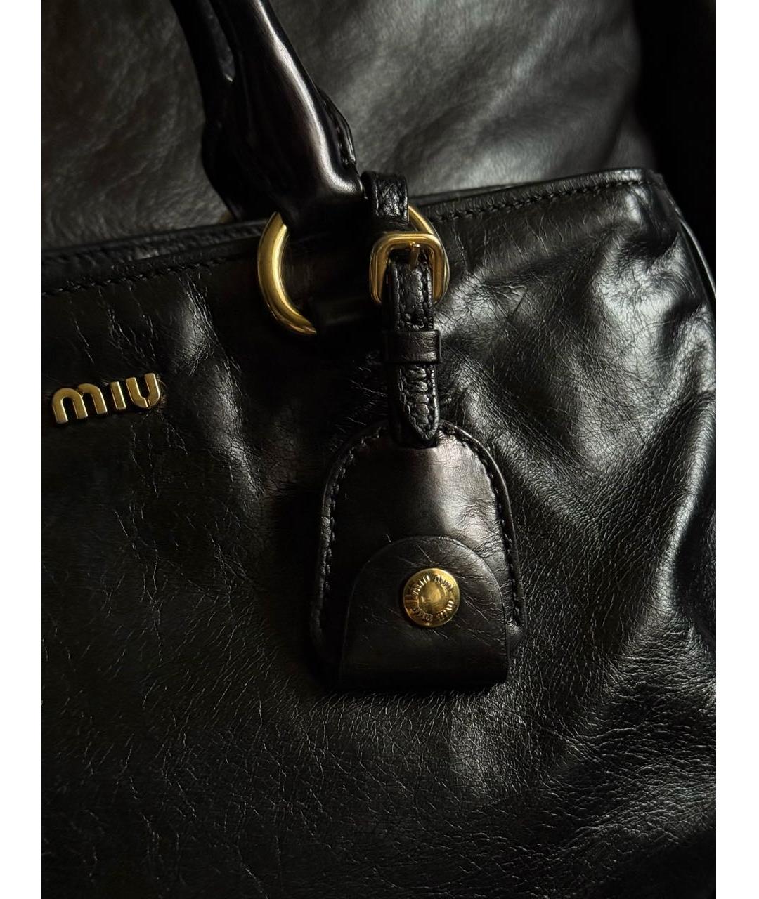 MIU MIU Черная кожаная сумка через плечо, фото 4
