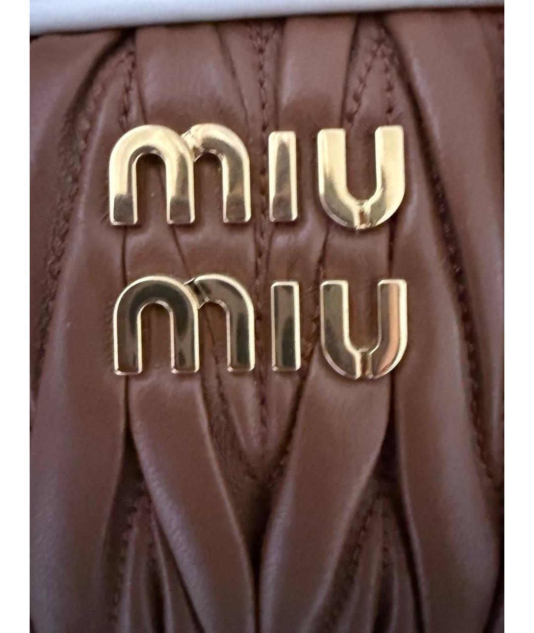 MIU MIU Коричневая кожаная сумка с короткими ручками, фото 3
