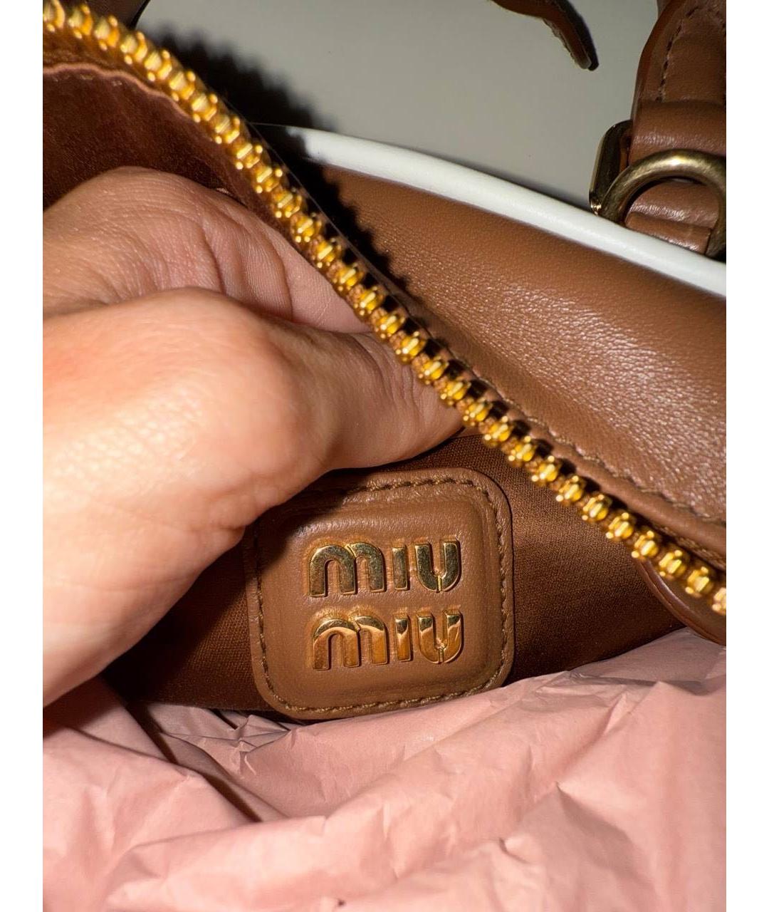 MIU MIU Коричневая кожаная сумка с короткими ручками, фото 5