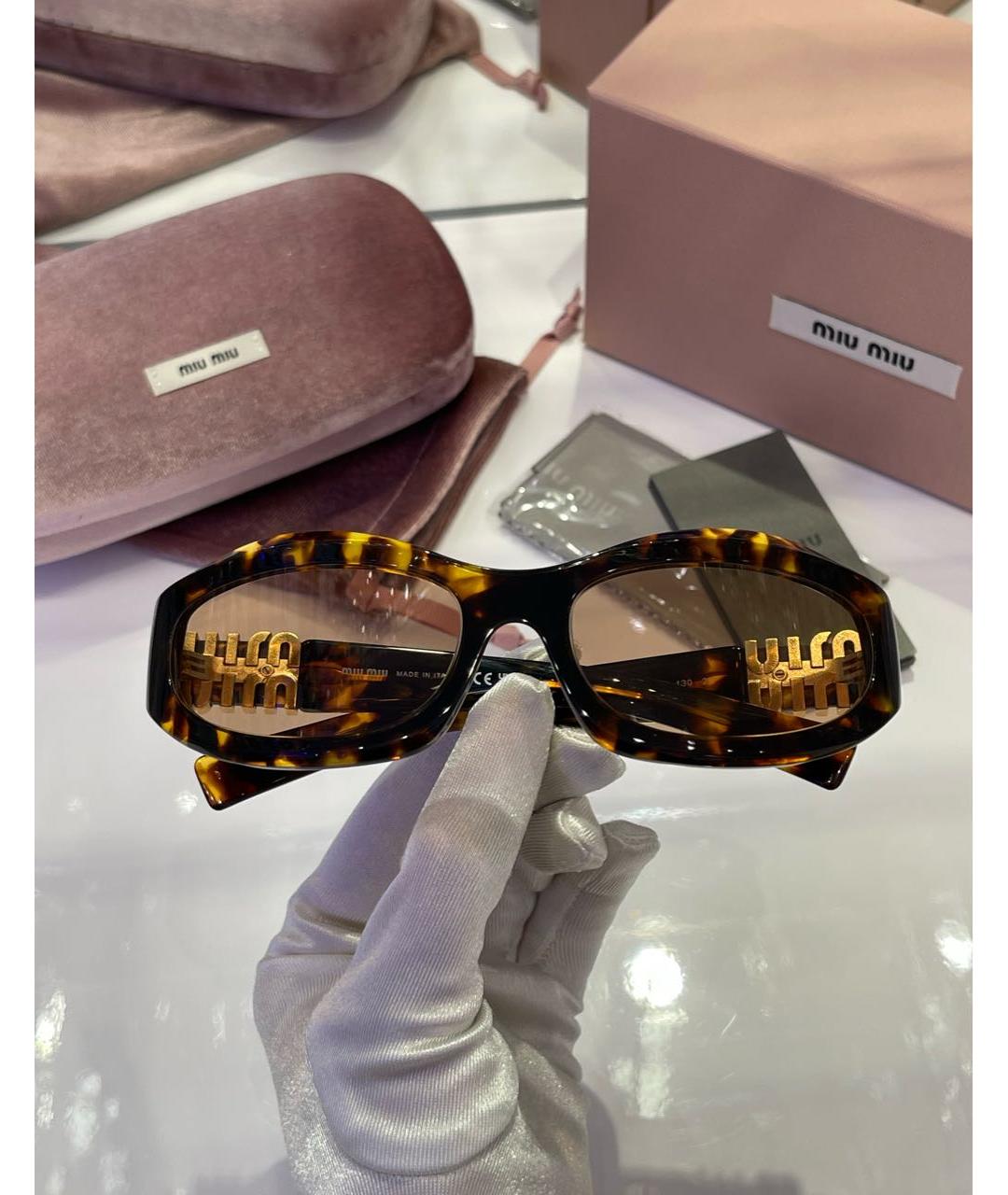 MIU MIU Коричневые пластиковые солнцезащитные очки, фото 6