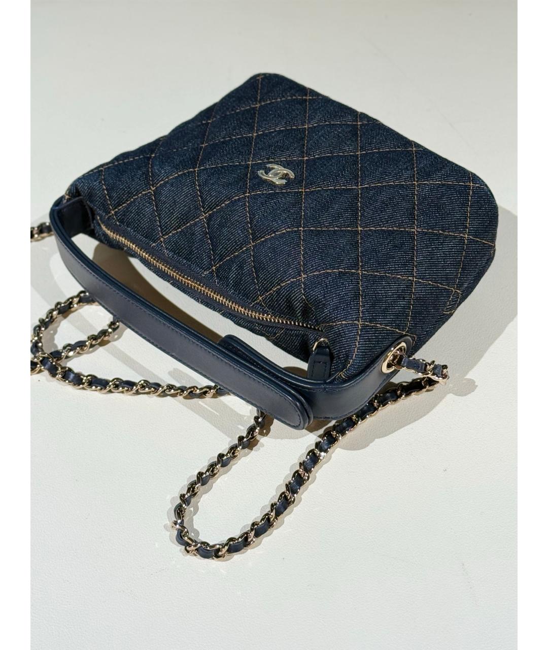 CHANEL Темно-синяя деним сумка с короткими ручками, фото 8
