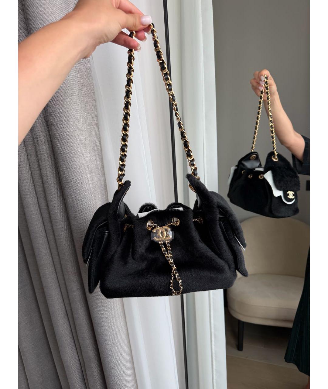 CHANEL Черная меховая сумка через плечо, фото 3