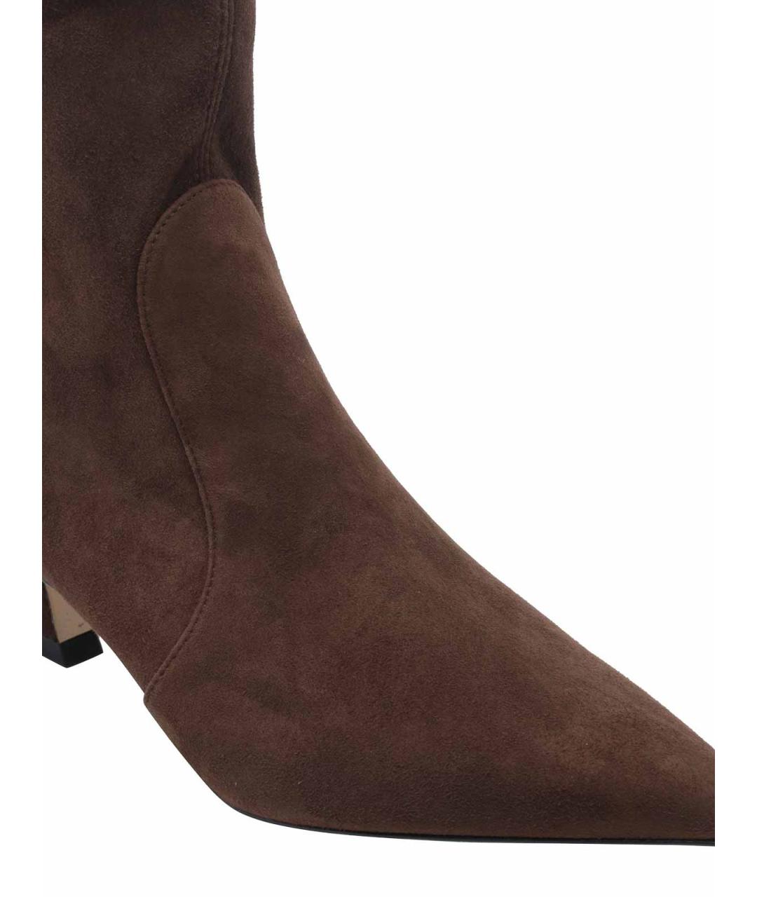 STUART WEITZMAN Коричневые замшевые ботильоны, фото 4