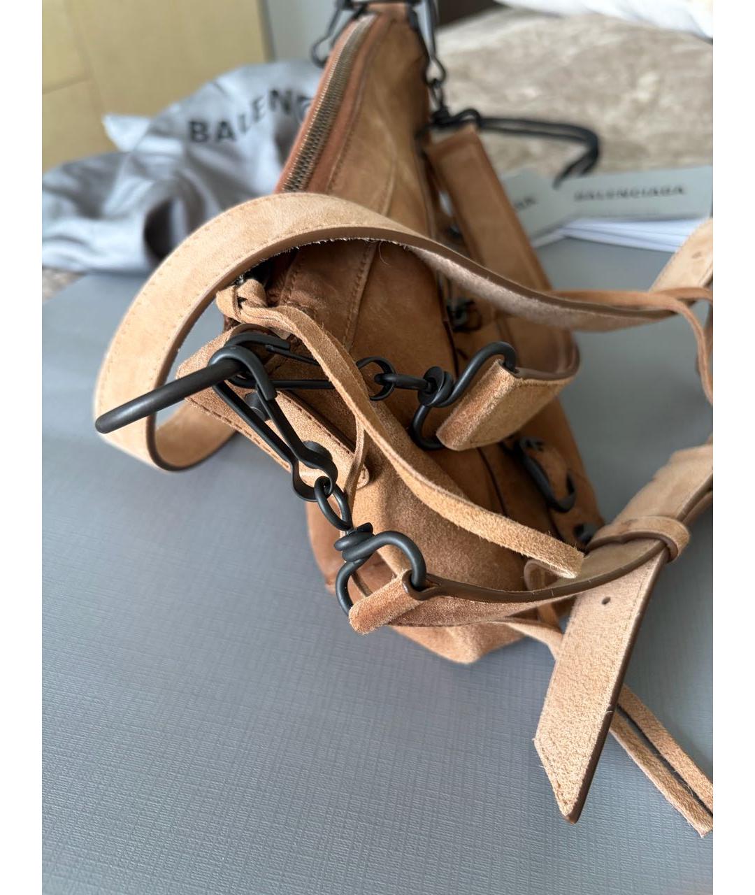 BALENCIAGA Коричневая замшевая сумка через плечо, фото 2
