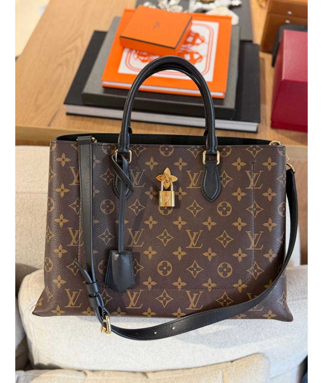 LOUIS VUITTON Коричневая канва сумка с короткими ручками, фото 3