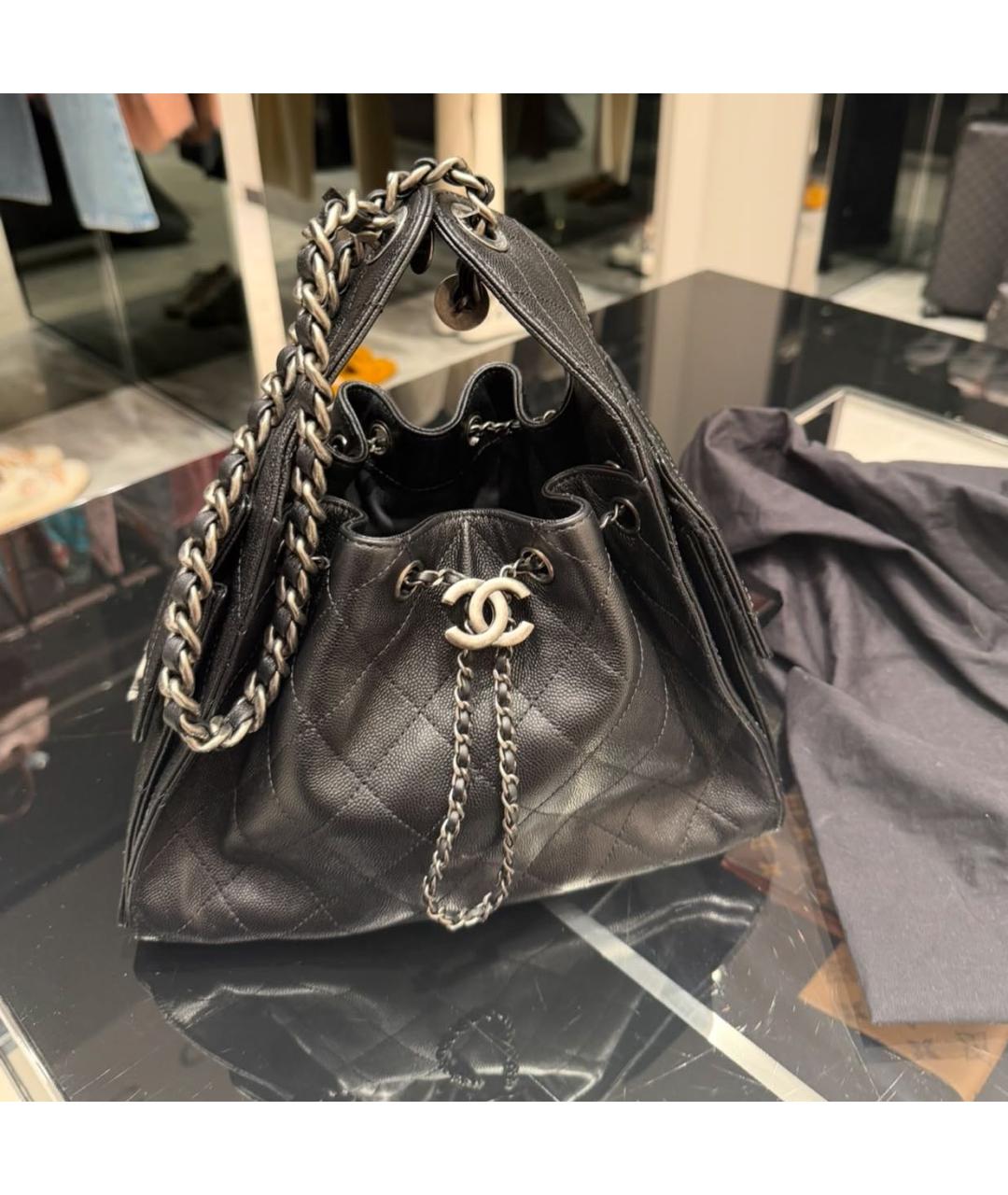 CHANEL Черная кожаная сумка через плечо, фото 6