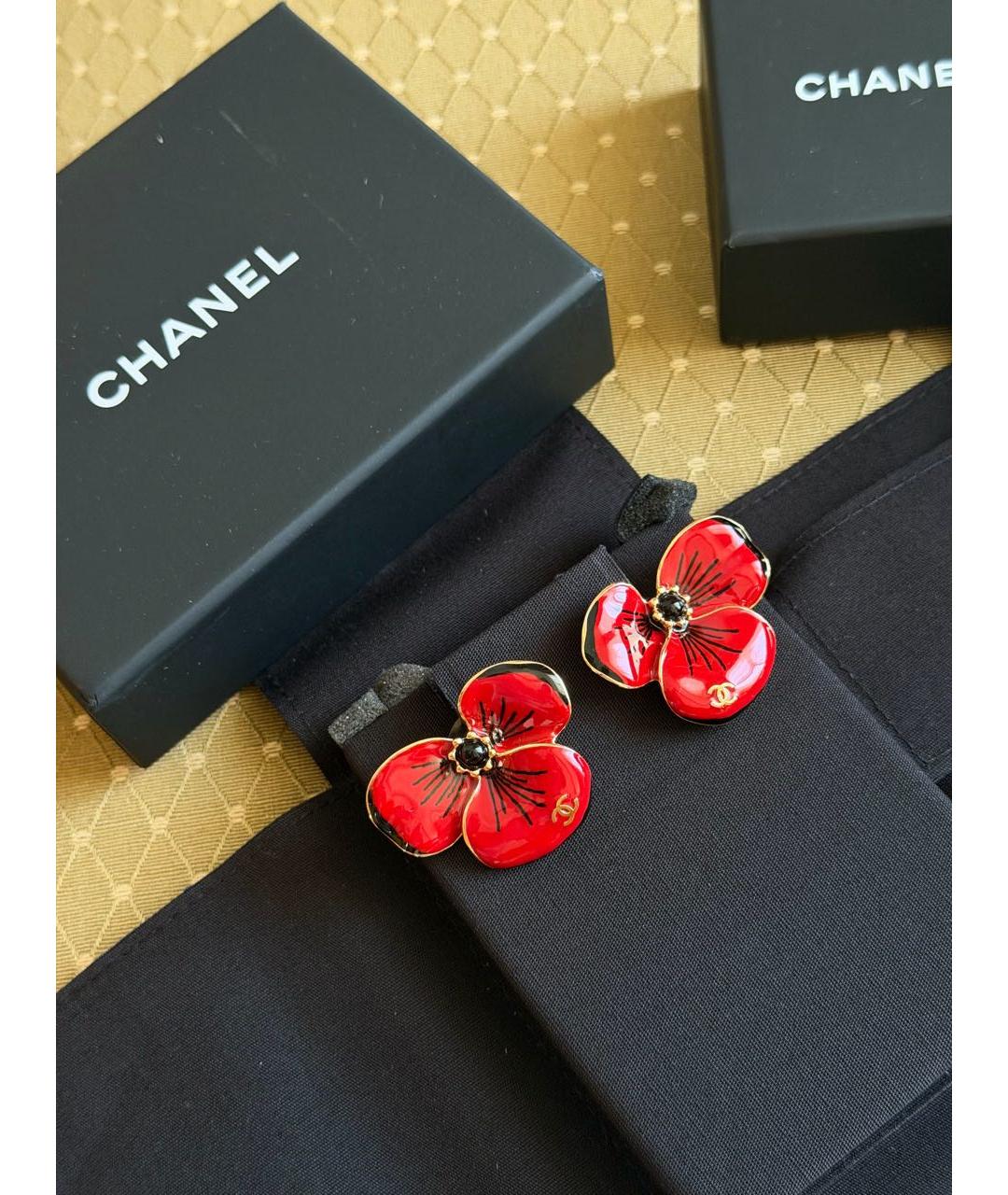 CHANEL Красные металлические серьги, фото 2
