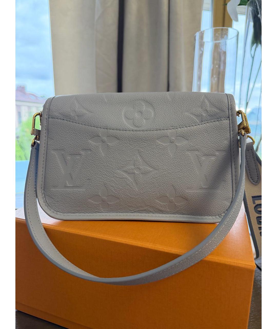 LOUIS VUITTON Голубая кожаная сумка через плечо, фото 3