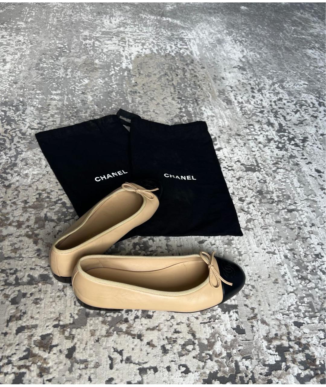 CHANEL Бежевые кожаные балетки, фото 5