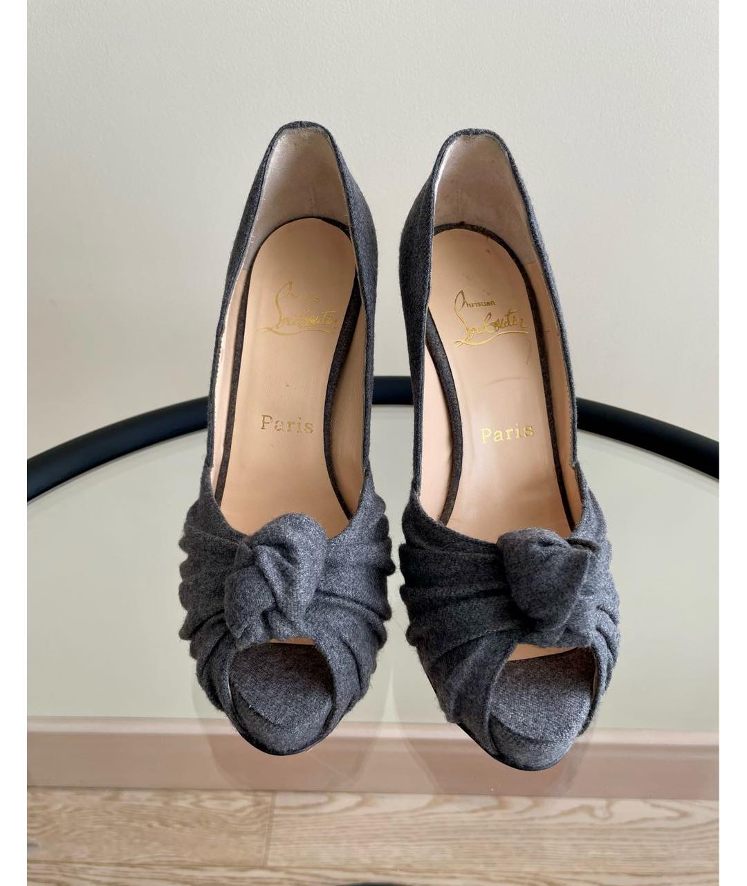 CHRISTIAN LOUBOUTIN Серые текстильные туфли, фото 2