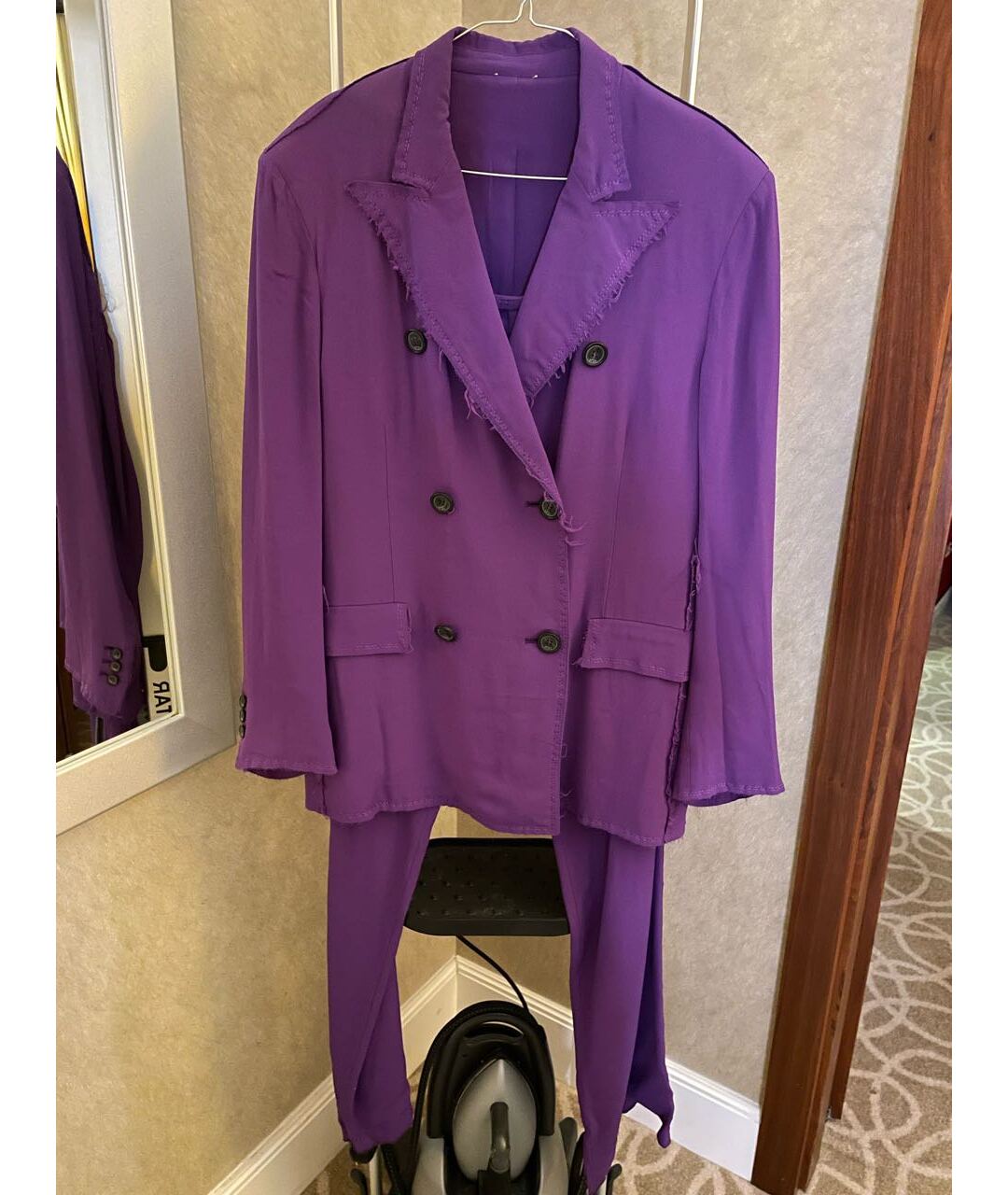 №21 Фиолетовый ацетатный костюм с брюками, фото 3
