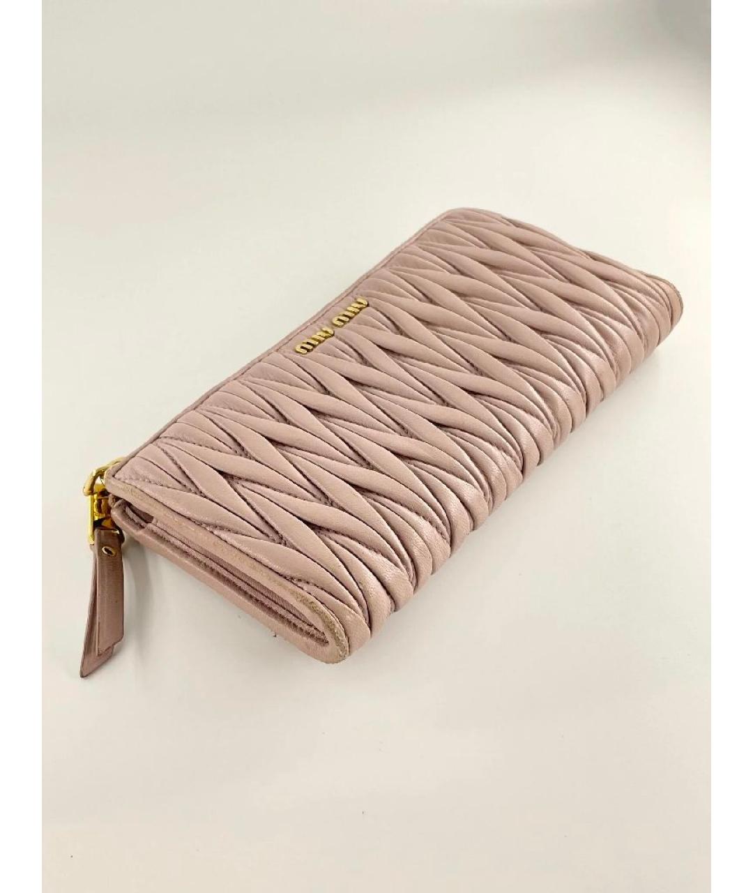 MIU MIU Розовый кожаный кошелек, фото 2