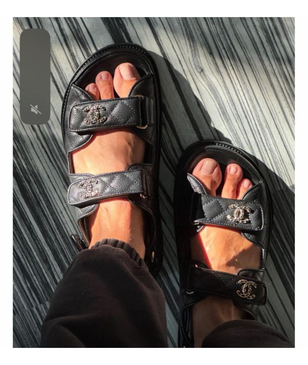 CHANEL Черные кожаные сандалии, фото 4