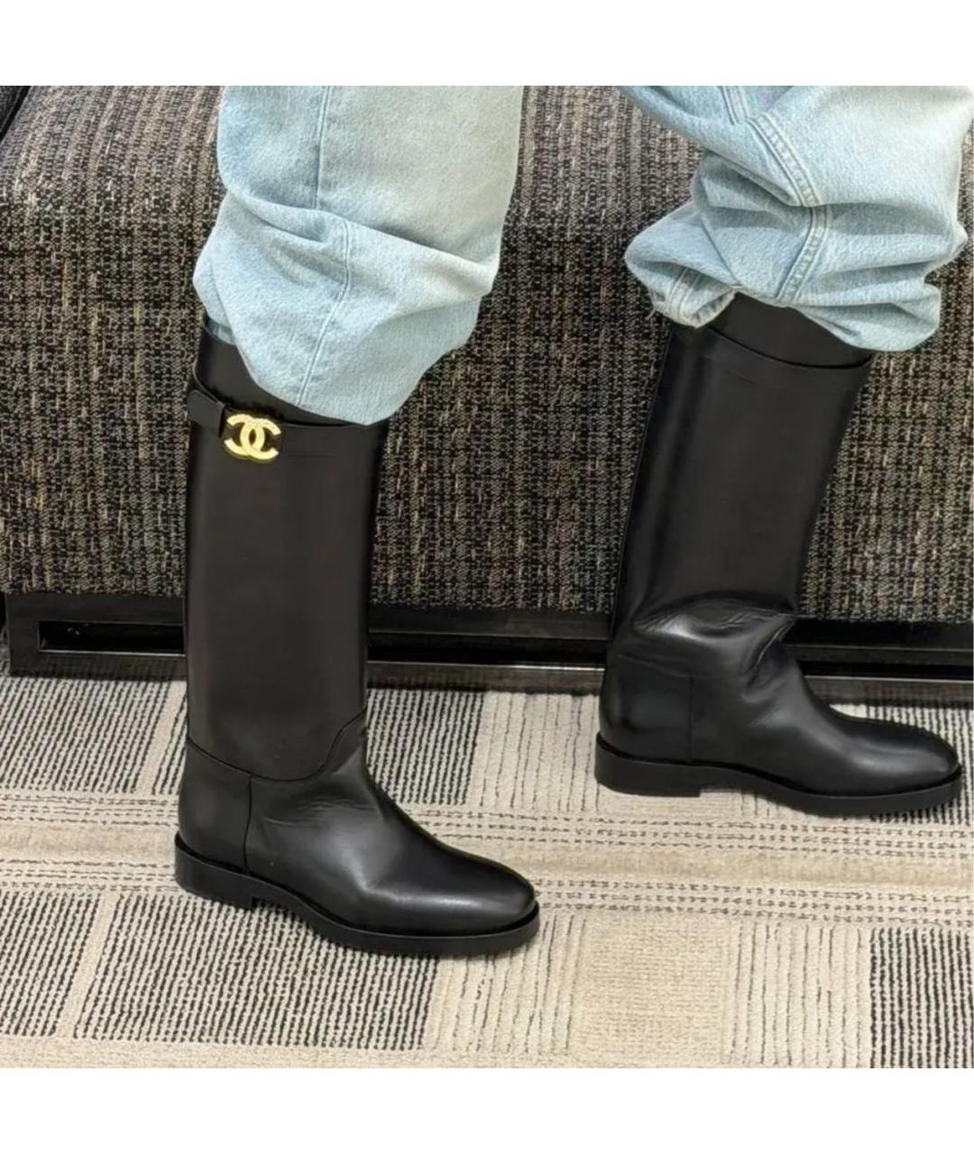 CHANEL Черные кожаные сапоги, фото 5