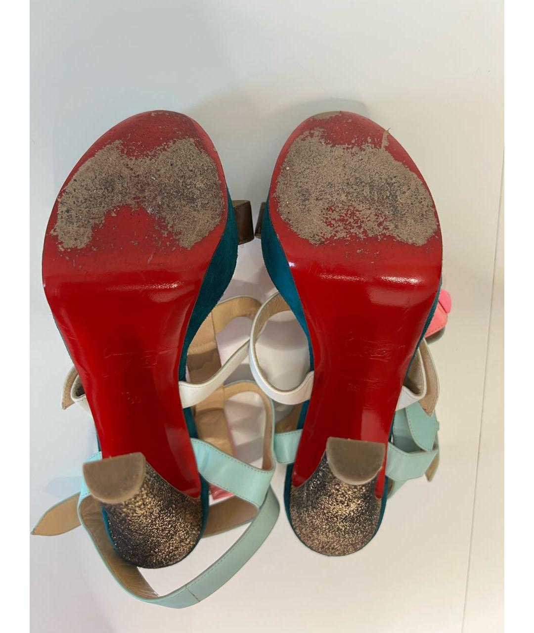 CHRISTIAN LOUBOUTIN Золотые кожаные босоножки, фото 4