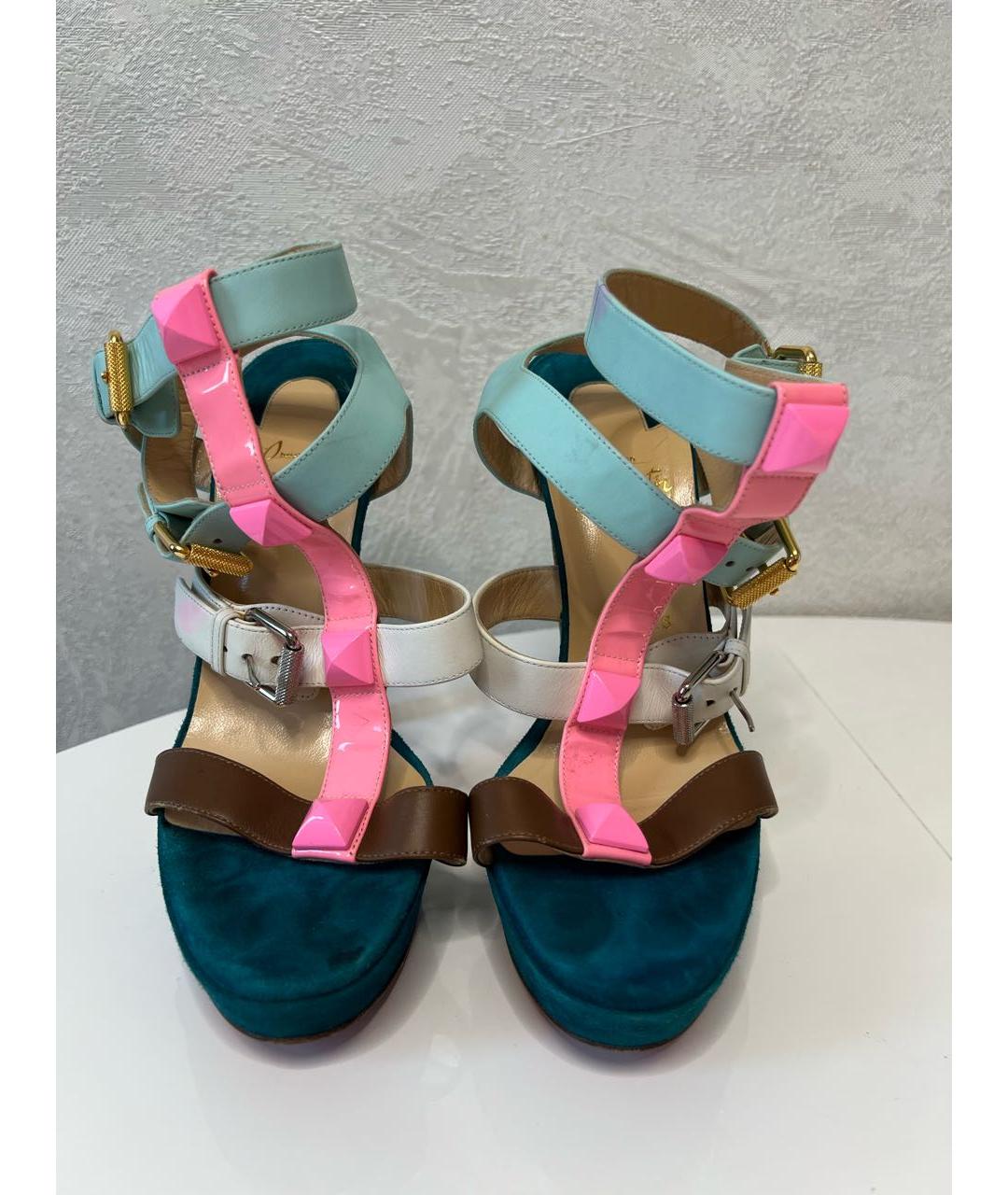 CHRISTIAN LOUBOUTIN Золотые кожаные босоножки, фото 2