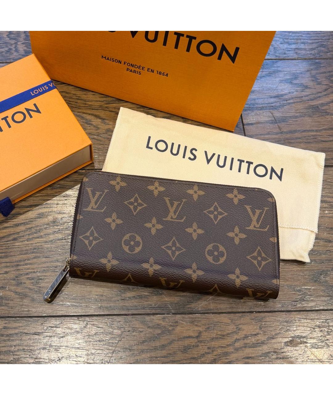 LOUIS VUITTON Коричневый кошелек, фото 3