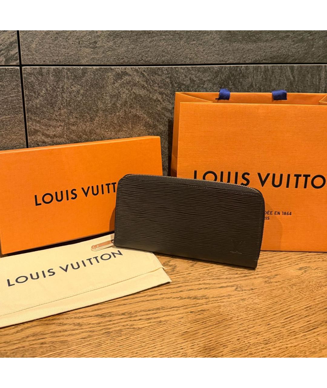LOUIS VUITTON Черный кожаный кошелек, фото 2