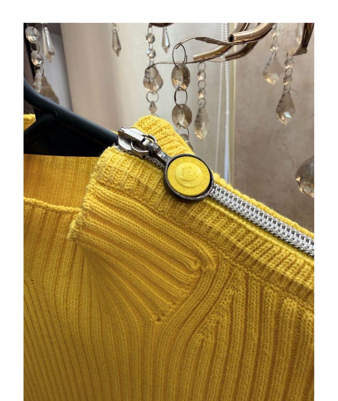 VERSACE Горчичное повседневное платье, фото 4
